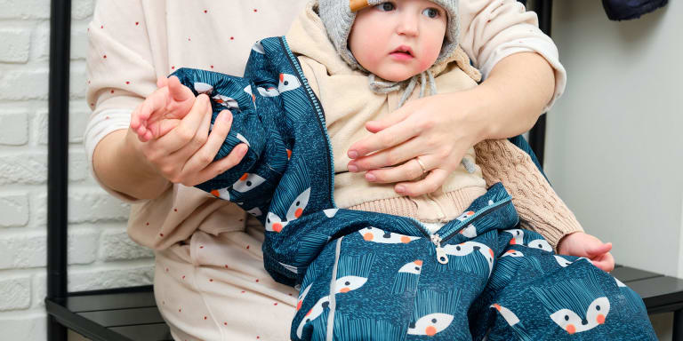 Babys &amp; Kleinkinder zu allen Jahreszeiten richtig anziehen