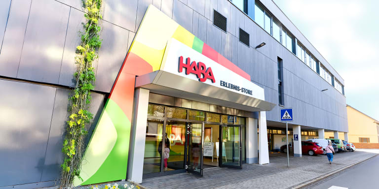 FamilienOutlet wird zum HABA Erlebnis-Store mit neuem Standort