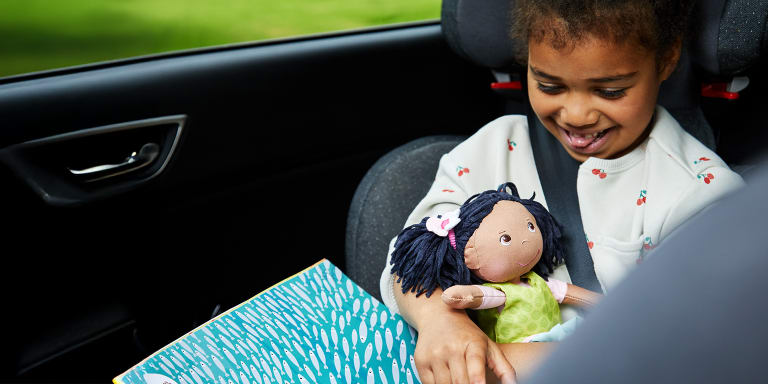 Lange Autofahrt mit Kindern: Tipps und Must-haves