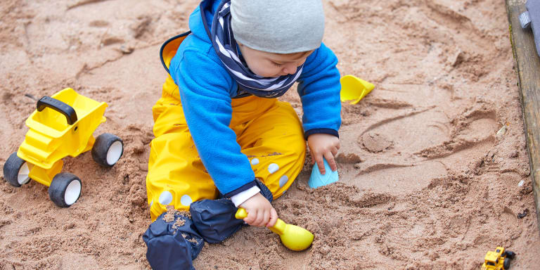 Babys im Frühling richtig anziehen – Ideen &amp; Tipps für passende Babykleidung