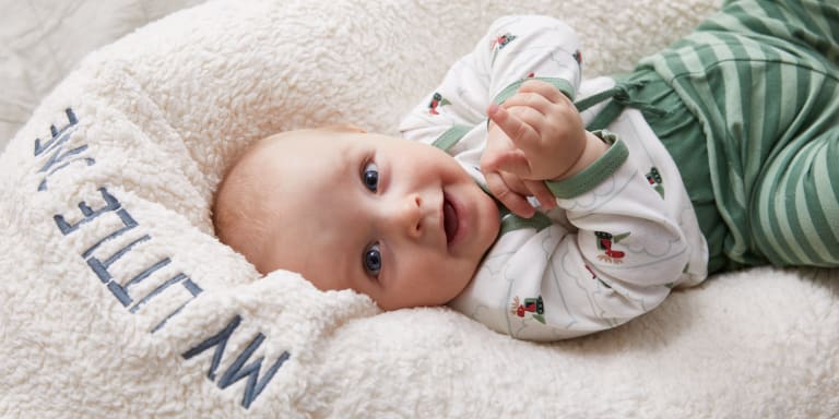Gesten, Geräusche &amp; Co: So bringt ihr euer Baby zum Lachen