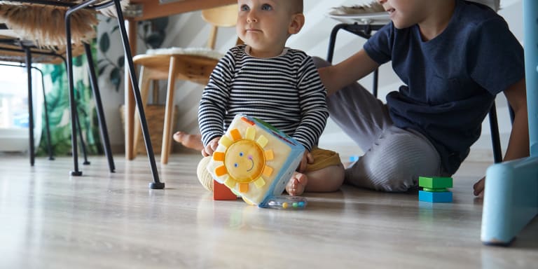 Die Baby-Entwicklung im 18. Lebensmonat