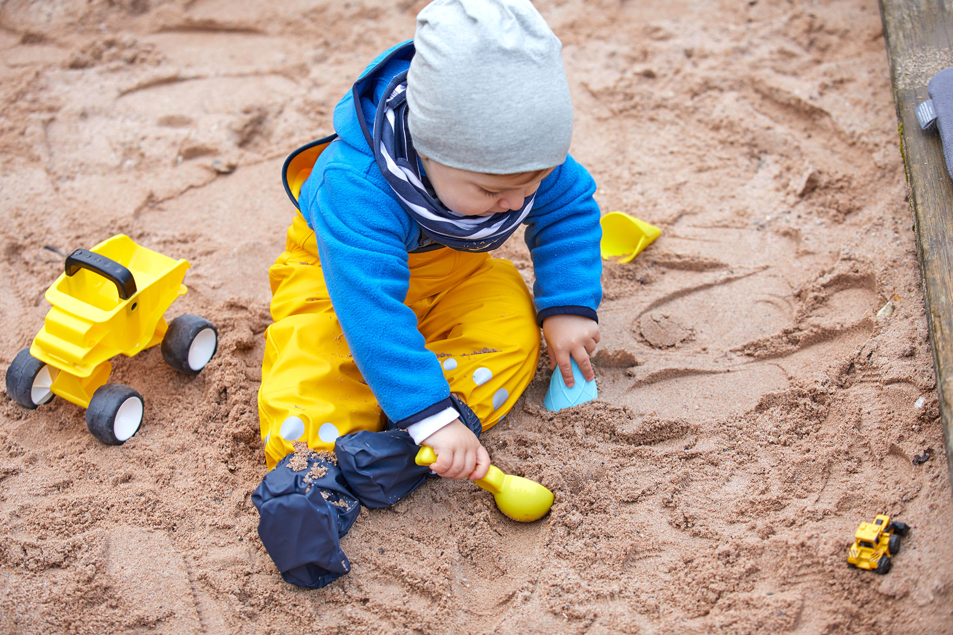 Baby im Frühling anziehen | Header Image
