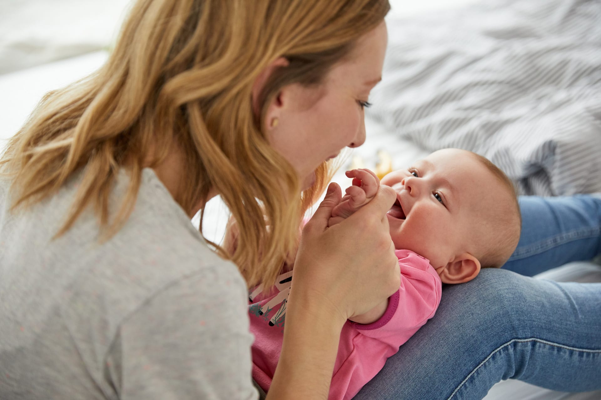 Fingerspiele für Babys | Header-Image