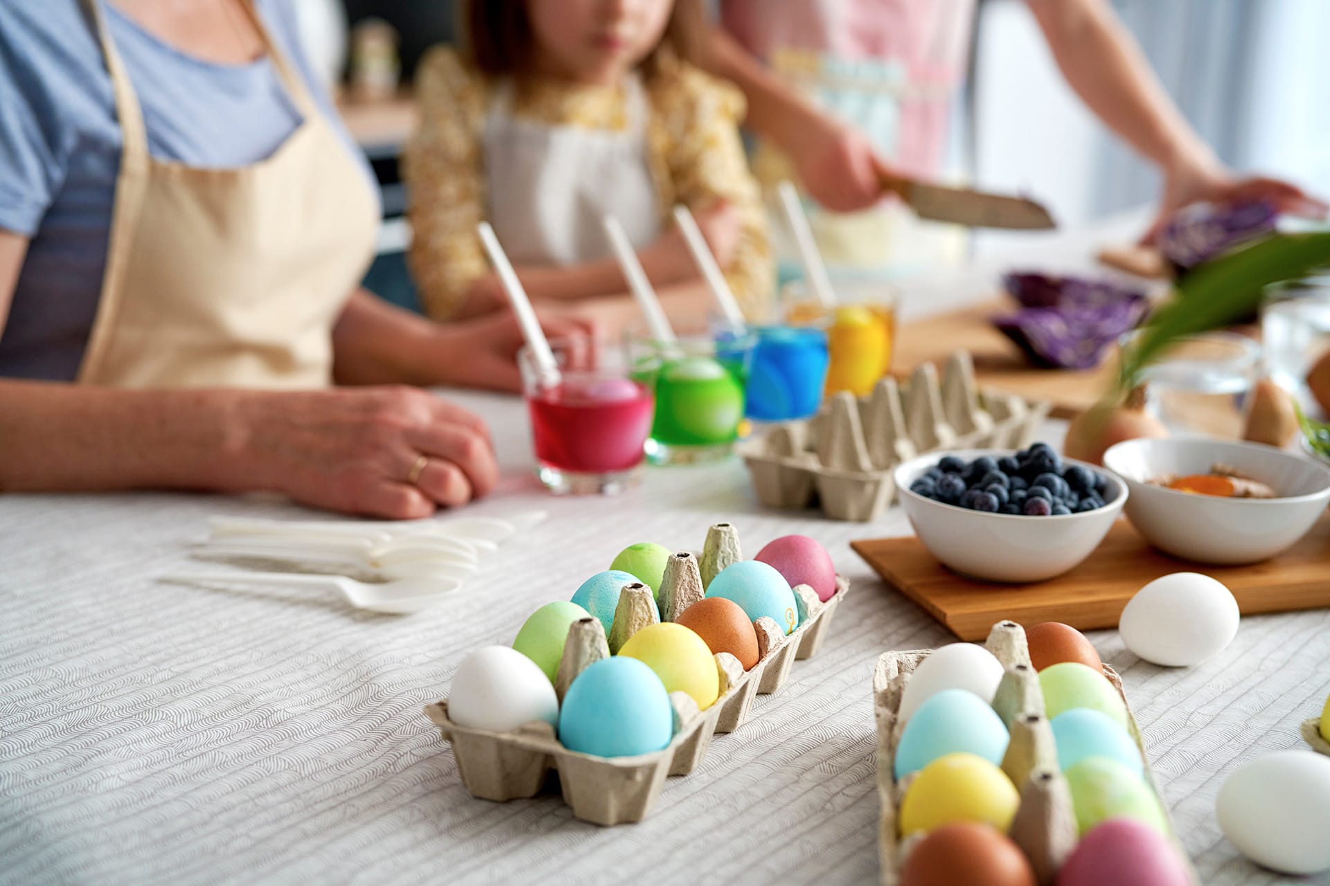 Ostereier färben mit Kindern | Header - Image