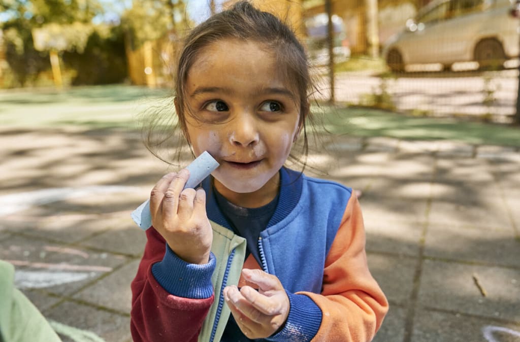 Kreativ mit Kindern | Kreide im Gesicht