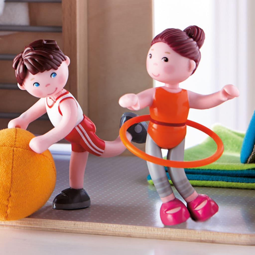 Spielen im Baumhaus und im Garten der Little Friends | Tanzen- und Turnen- Figuren
