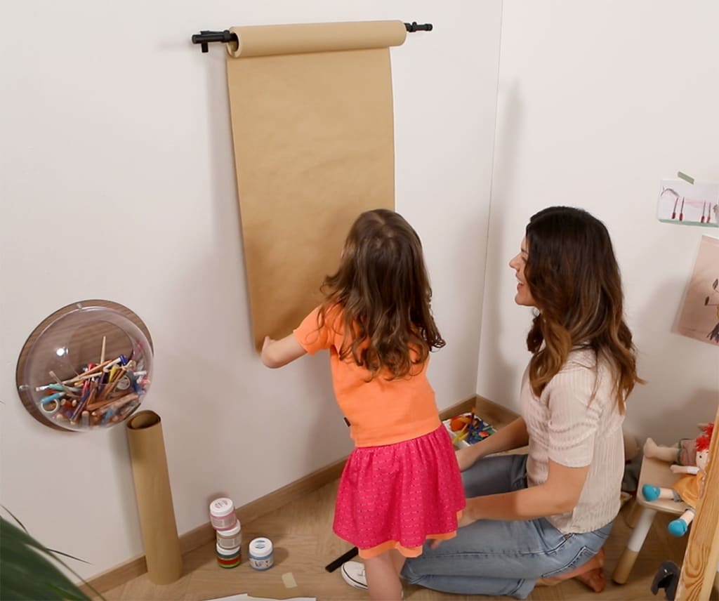 Erstes Basteln für Kinder | Image Maltafel fürs Kinderzimmer