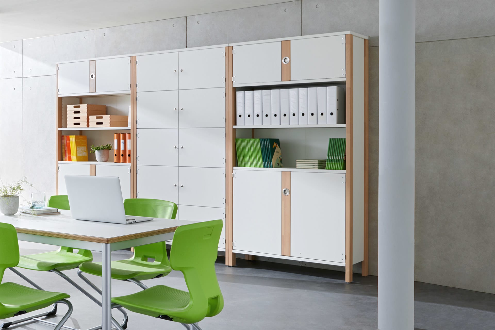 Büro- und Personalraum | 2 | Schränke