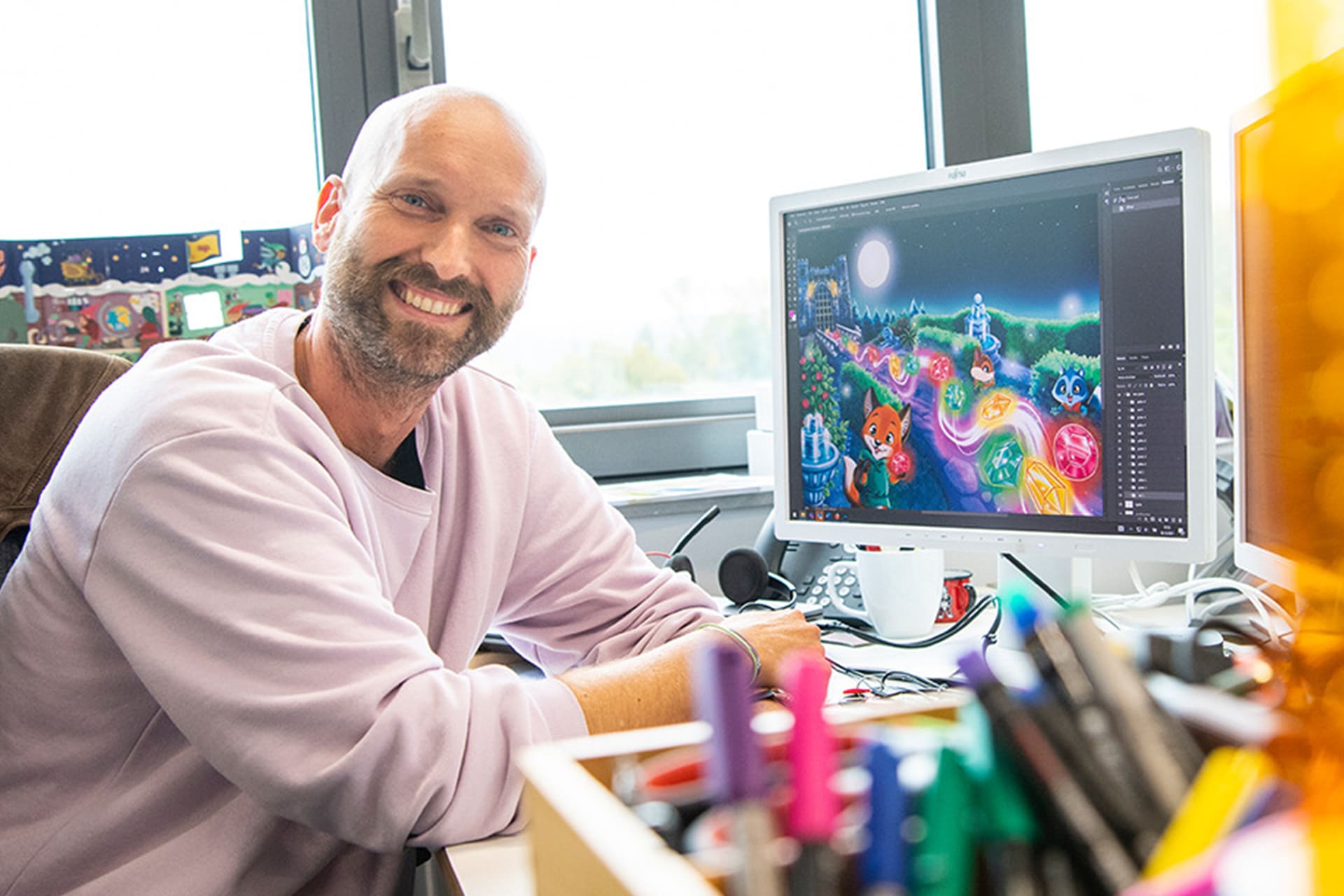 Über HABA | Mitarbeiter am PC