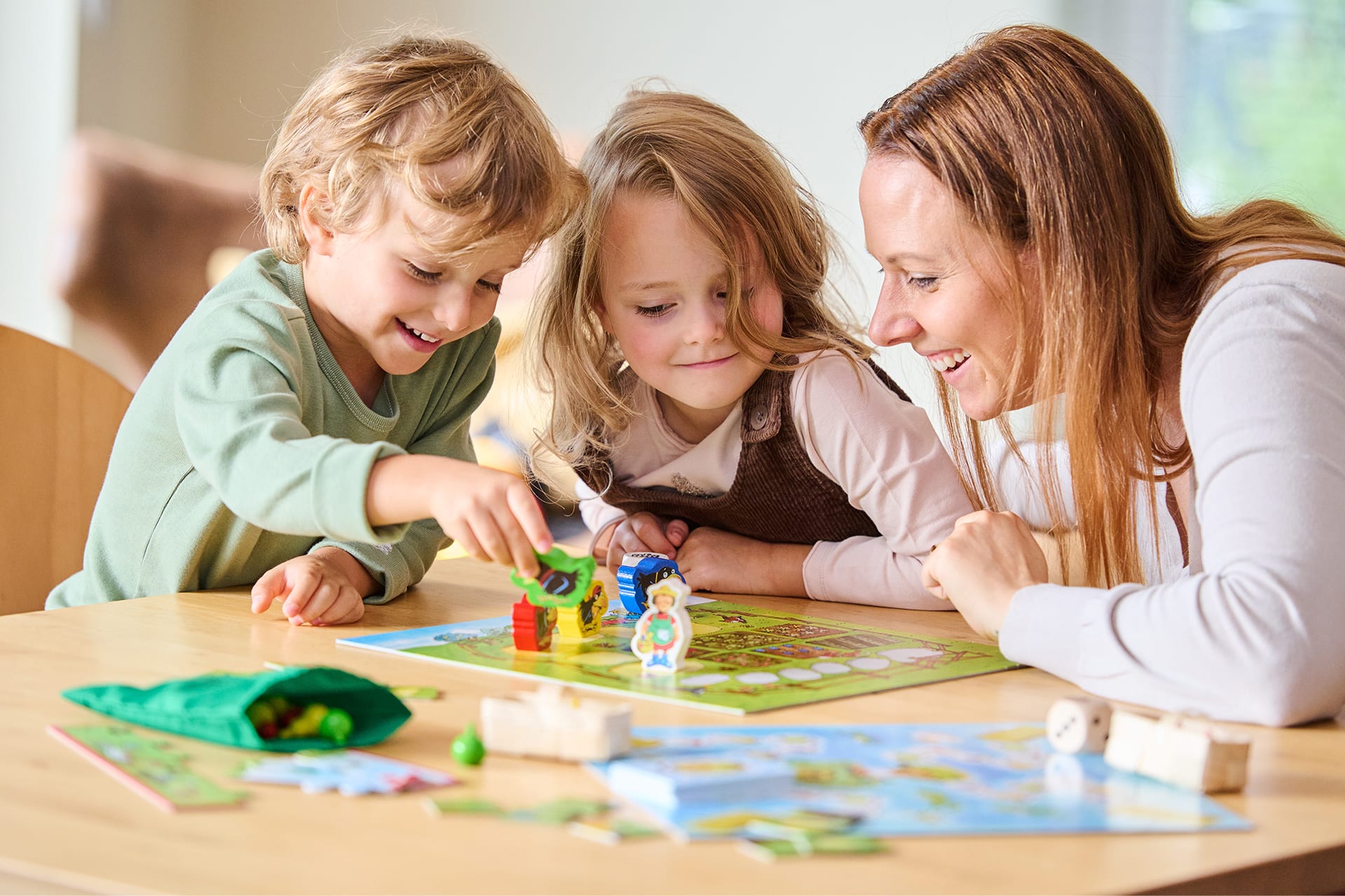 HABA Obstgarten | Familie spielt zusammen Obstgarten