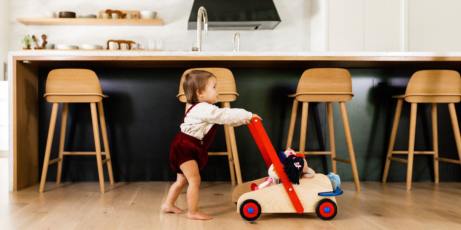 Lauflernwagen für selbstständige laufende Kinder