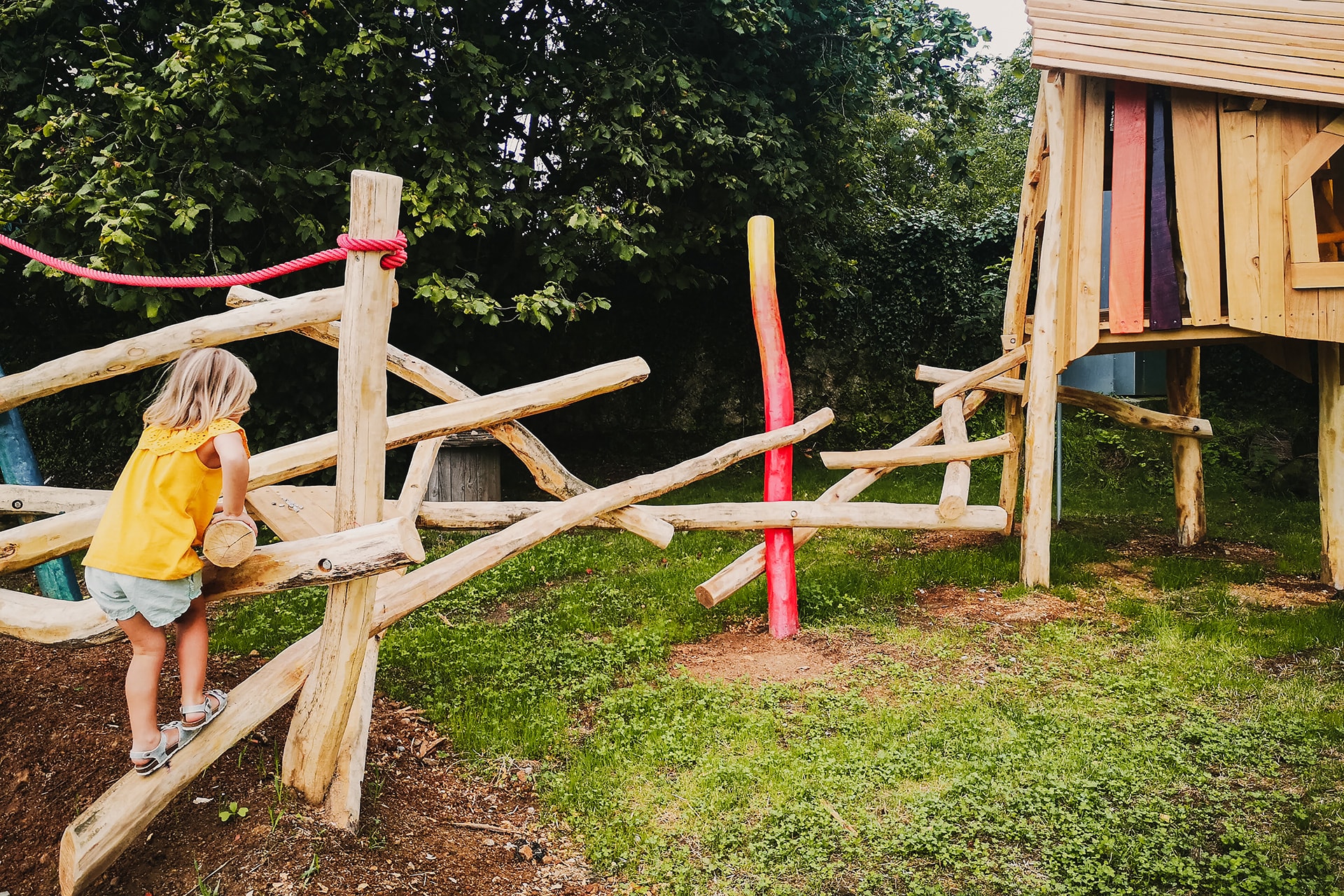 Waldorfpädagogik | Holz-Klettergerüst