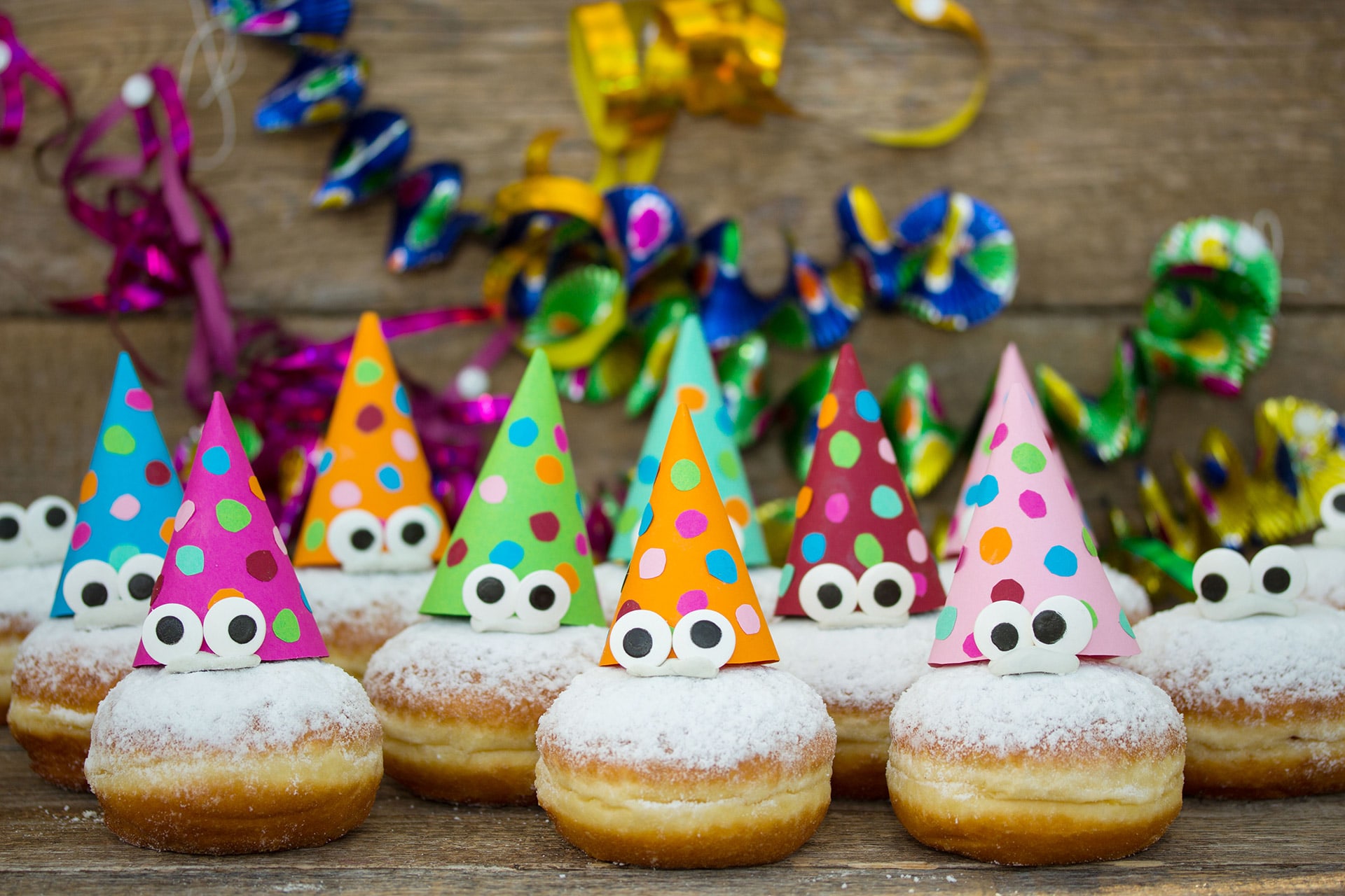 Fasching & Karneval | Bunte Berliner sind dekoriert