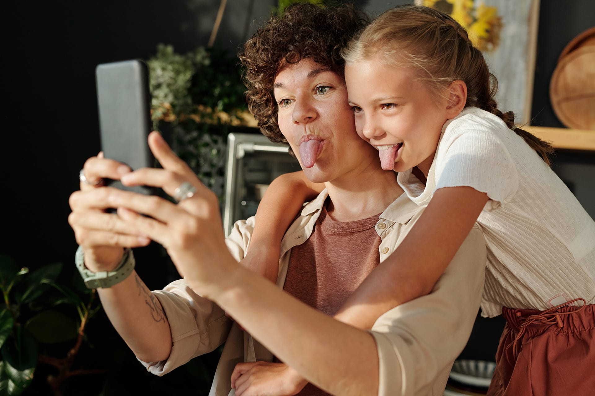 Mutter-Kind-Beziehung | Selfie Mutter und Tochter