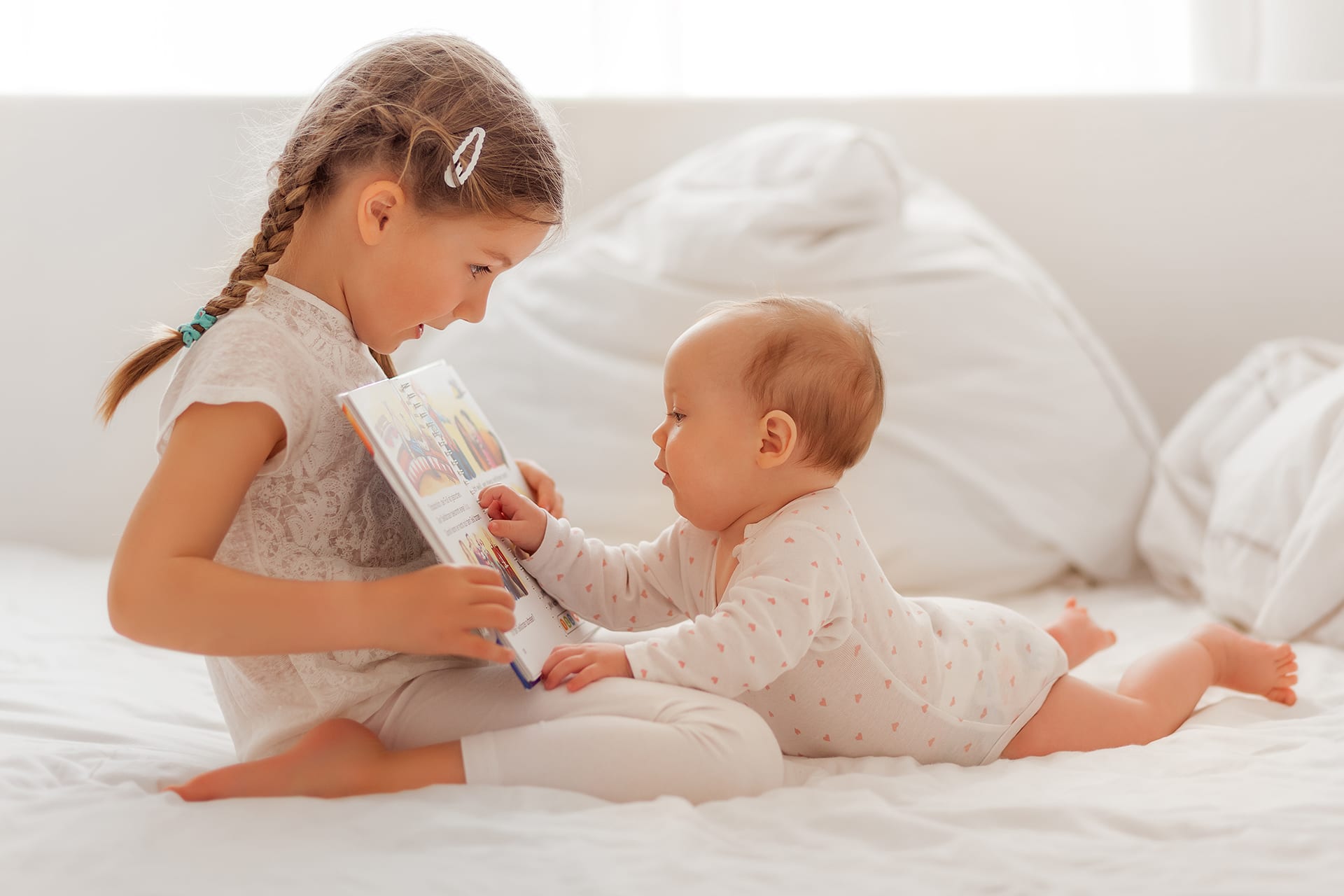 Vorlesen Baby & Kleinkind | Image | Aufwachsen mit Geschichten