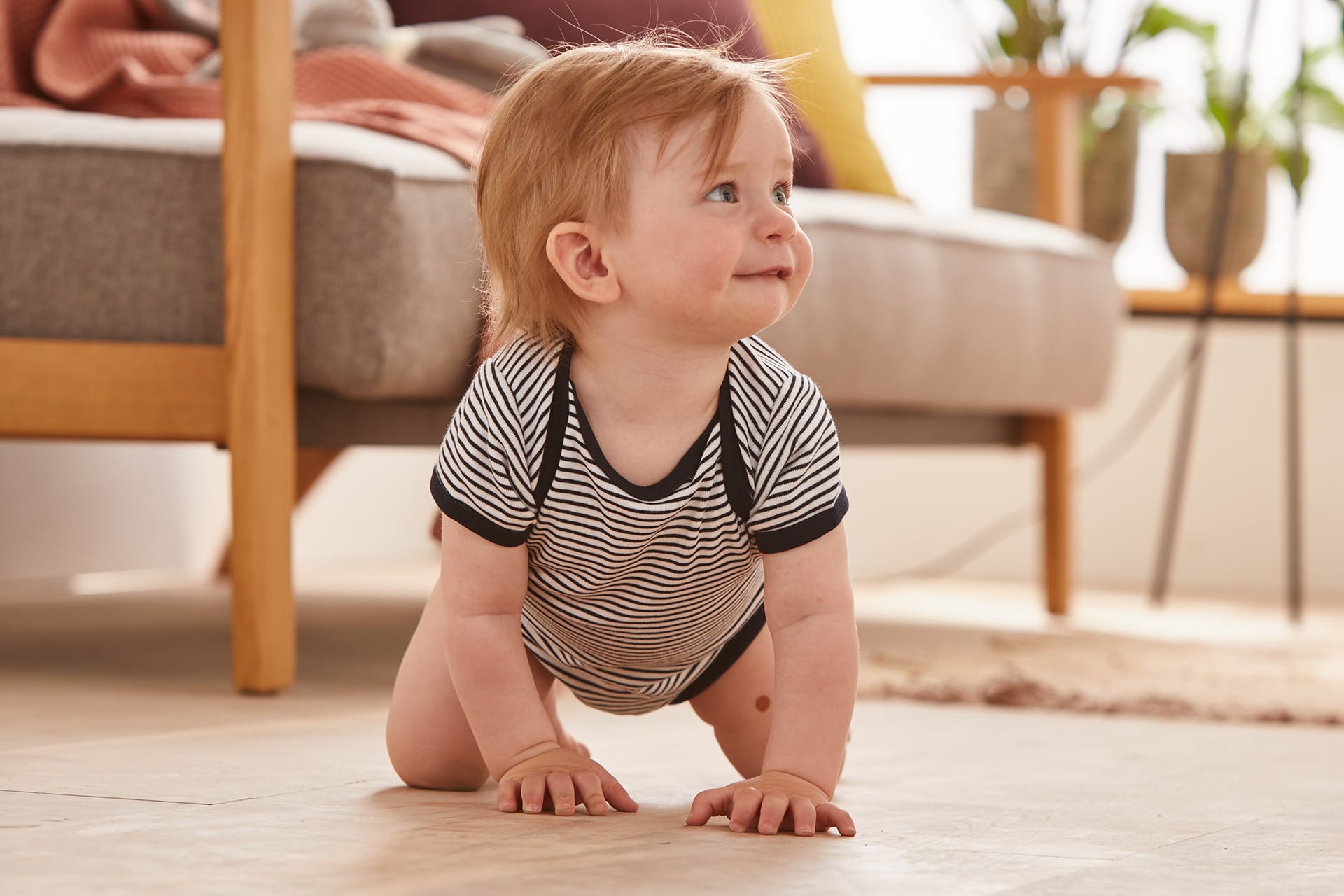 Baby zum Krabbeln animieren | Image