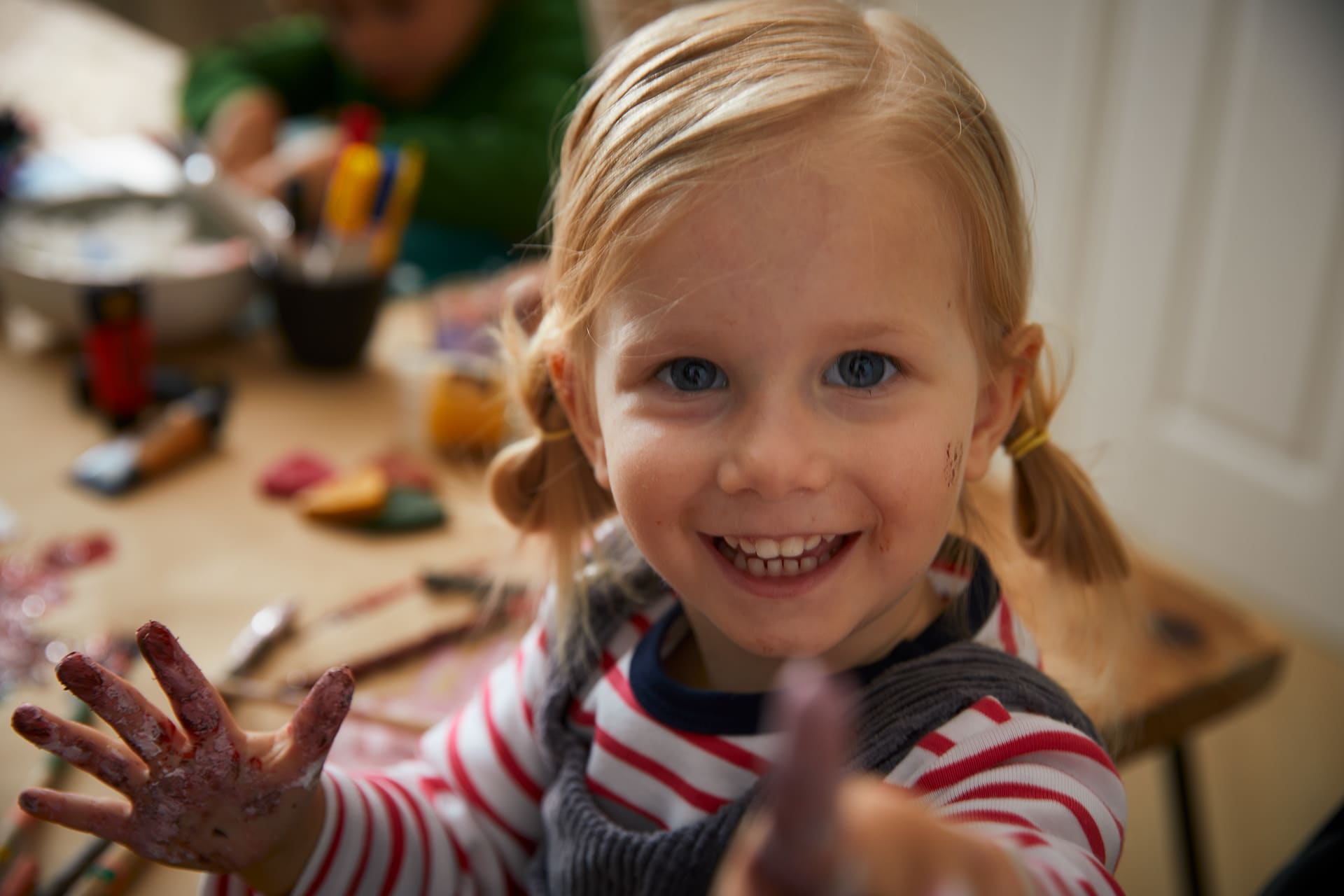  Erstes Basteln für Kinder | Header Image