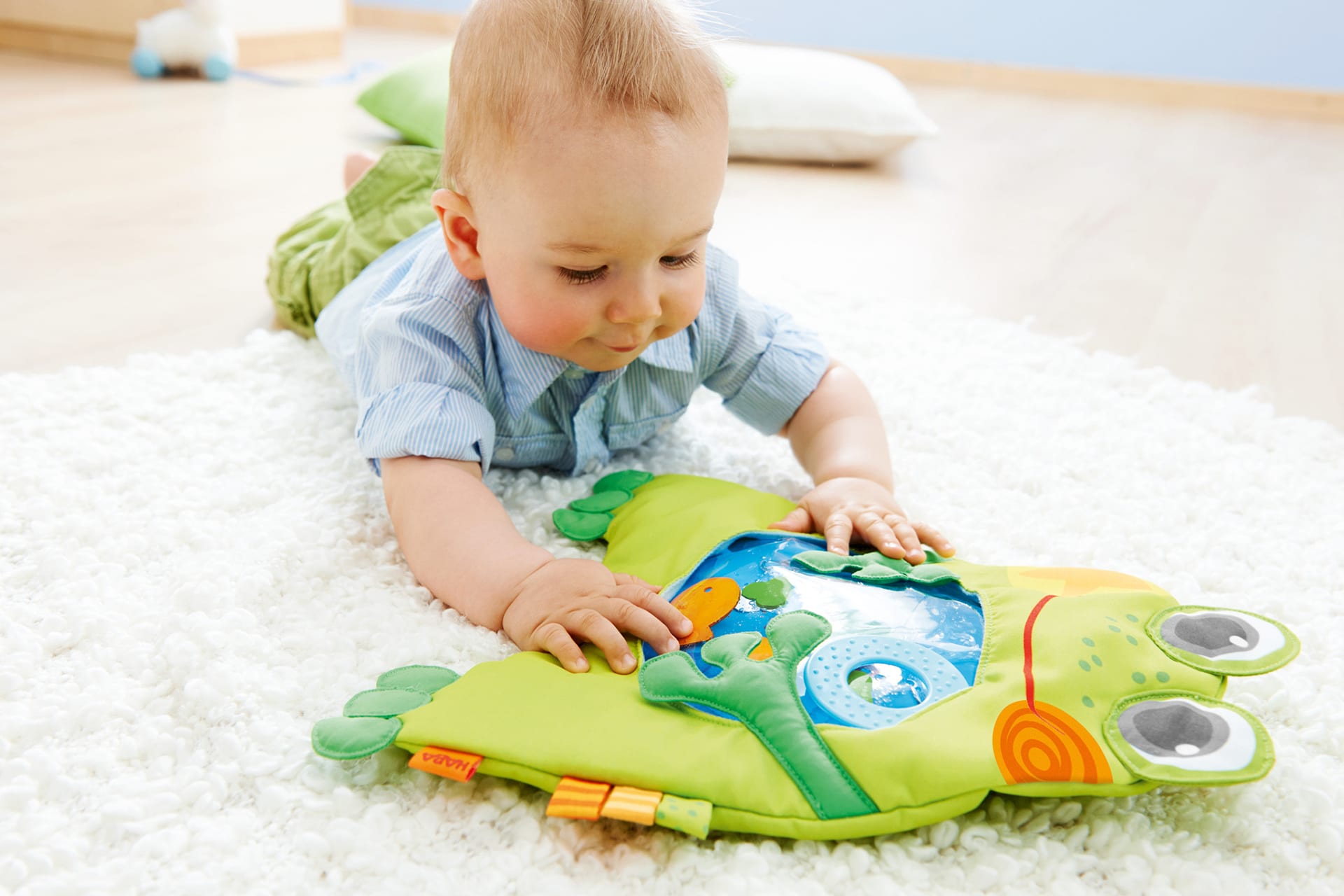 Les tapis d'Eveil aquatique HABA : quel plaisir de jouer avec de l'eau en  étant bien au sec !