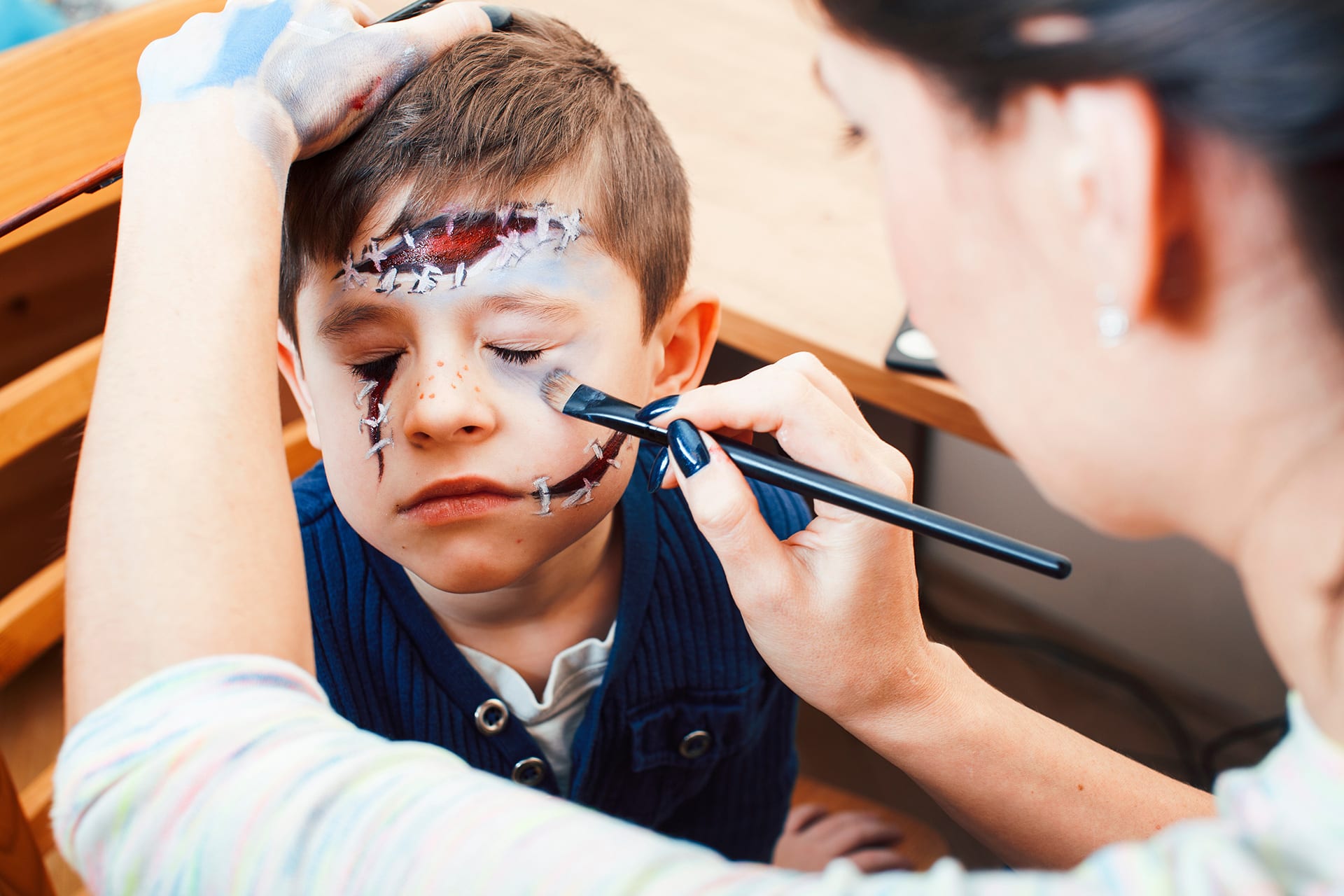Kinder zu Halloween schminken: So geht’s