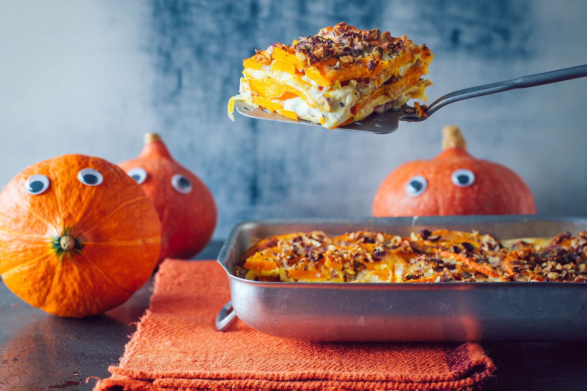 Kürbis schnitzen mit Kindern | Image