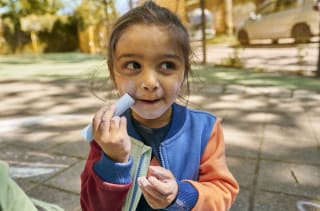 Kreativ mit Kindern | Kreide im Gesicht