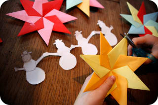  Basteln zu Weihnachten mit Kindern | Stern aus Papier