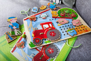 Feinmotorik fördern mit Fädelspiele für Kinder | Image 3