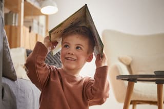 Kindern lesen beibringen im Kindergarten | Image