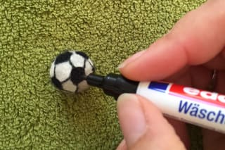 Fußball für die Little Friends filzen | Fußball aus Vlies