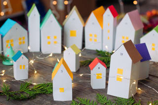Adventskalender basteln | Adventskalender in Form einer Weihnachtsstadt