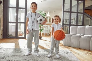 Sportübungen für Kinder | Weitwurfwettbewerb 