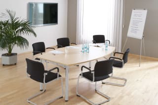Büro- und Personalraum | 2 | Tische