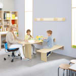 Wandklapptisch, rund L 140 x B 70 cm und 2 Wandklappbänke L 105 x B 35 cm