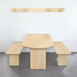 Wandklapptisch, rund L 140 x B 70 cm und 2 Wandklappbänke L 105 x B 35 cm