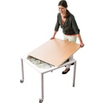 Tisch mit Wanneneinsatz und Deckel