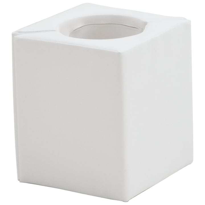 Eine weiße, würfelförmige Tissue-Box mit einer Öffnung an der Oberseite für die Ausgabe von Tissues. Die Box hat saubere, glatte Kanten und ein minimalistisches Design.