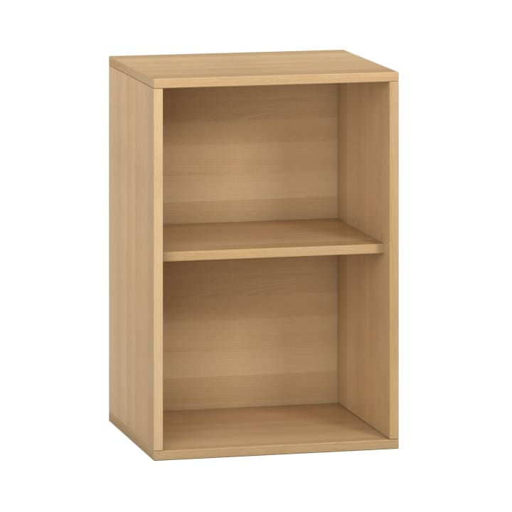 Ein kleines Bücherregal aus hellem Holz mit einem verstellbaren Fachboden vor einem schlichten weißen Hintergrund. Das Regal hat ein einfaches, rechteckiges Design ohne Türen oder dekorative Elemente.