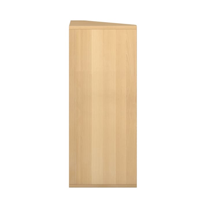 Ein Holzschrank in der Seitenansicht, der eine flache Platte mit einer hellen Holzoberfläche und ohne sichtbare Griffe, Schubladen oder dekorative Elemente zeigt. Der Hintergrund ist einfarbig weiß.