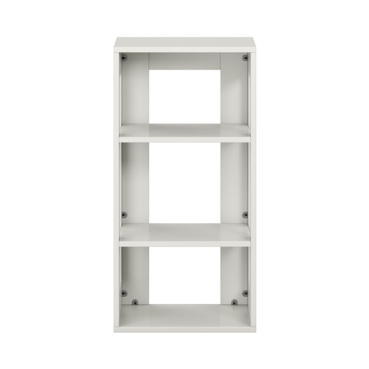 Ein weißes, rechteckiges Regal mit drei offenen Fächern und minimalistischem Design, von vorne gesehen vor einem schlichten weißen Hintergrund.
