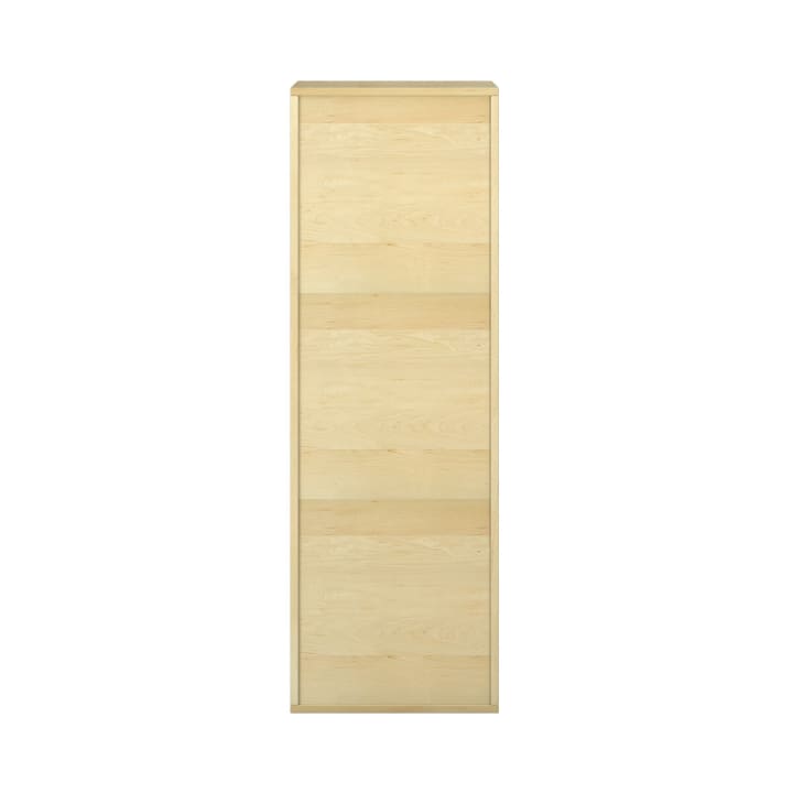 Ein hoher, rechteckiger Holzschrank mit einer hellen Holzoberfläche und einer schlichten, flachen Front. Der Schrank hat keine sichtbaren Griffe oder dekorativen Elemente.