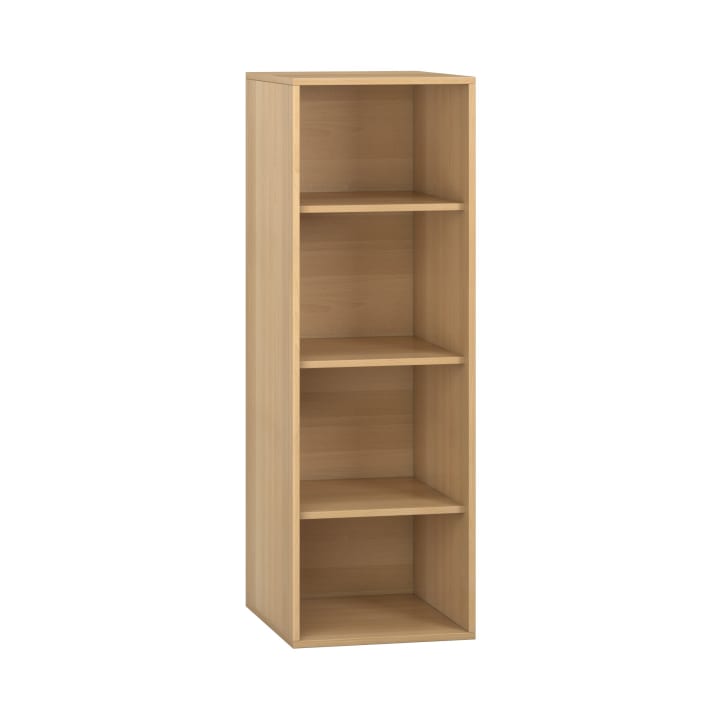 Ein hohes, rechteckiges Bücherregal aus hellem Holz mit vier Fächern, das aufrecht und leer vor einem schlichten weißen Hintergrund steht.