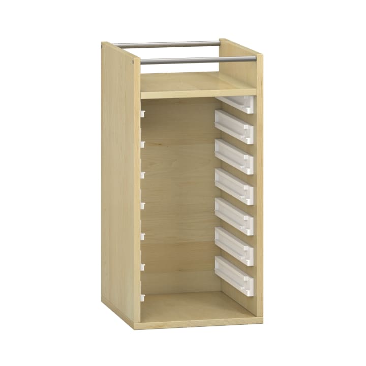 Ein heller Holzschrank mit offener Front, einer Metallschiene oben und vertikal angeordneten weißen Kunststoffwinkeln im Inneren für verstellbare Regale.