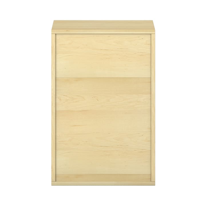 Ein schlichter Schrank aus hellem Holz mit rechteckiger Form und glatter Frontplatte, fotografiert vor einem weißen Hintergrund. Es gibt keine sichtbaren Griffe, Schubladen oder dekorativen Elemente.