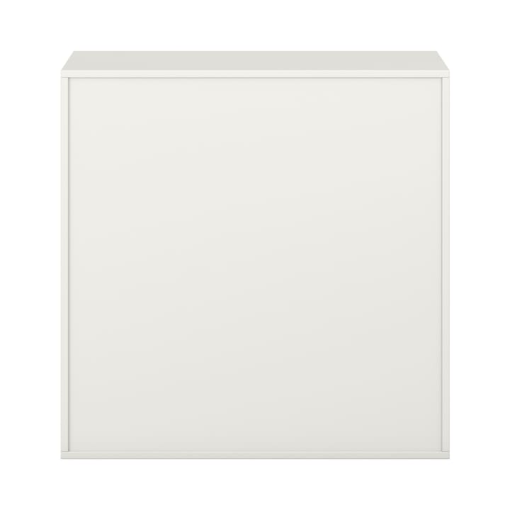 Ein schlichter, weißer, rechteckiger Schrank mit flacher Front und minimalistischem Design, fotografiert vor einem weißen Hintergrund. Der Schrank hat keine sichtbaren Griffe oder Verzierungen.