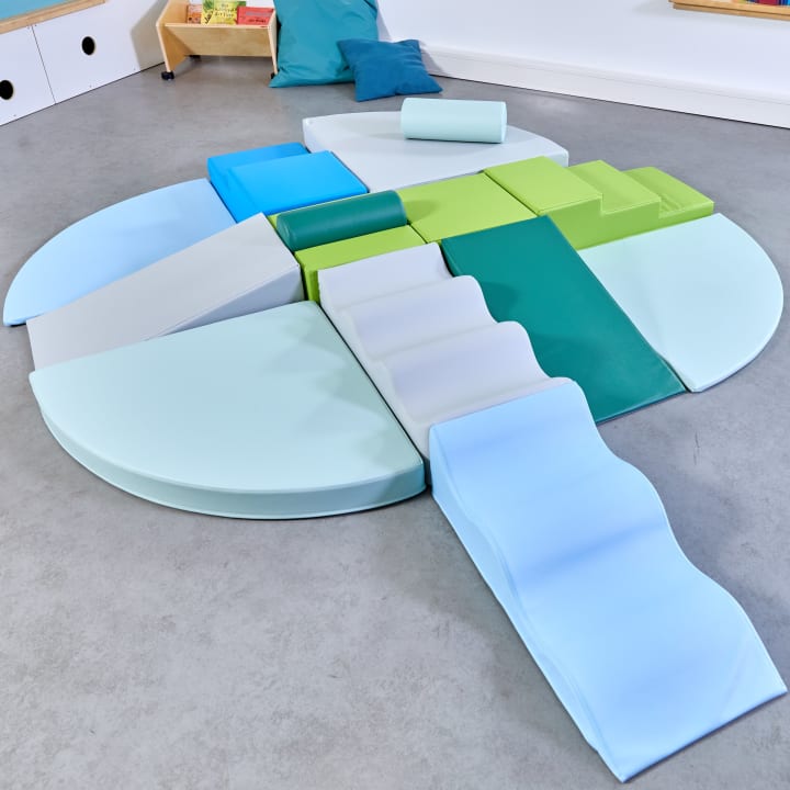 Bewegungslandschaft Regenbogeninsel, 14-teilig, 280 x 240 cm