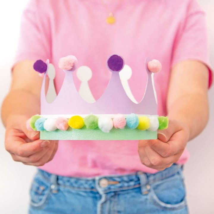 Geburtstagskronen Kindergarten, weißer Karton, 24 Stück, 3 Formen