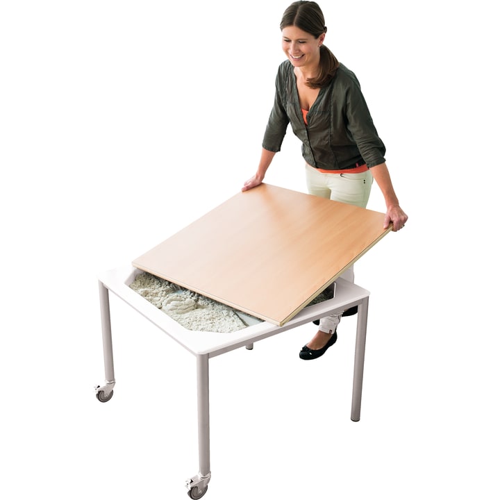 Tisch mit Wanneneinsatz und Deckel