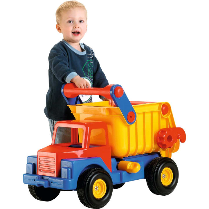 Riesen-LKW mit Flüsterreifen