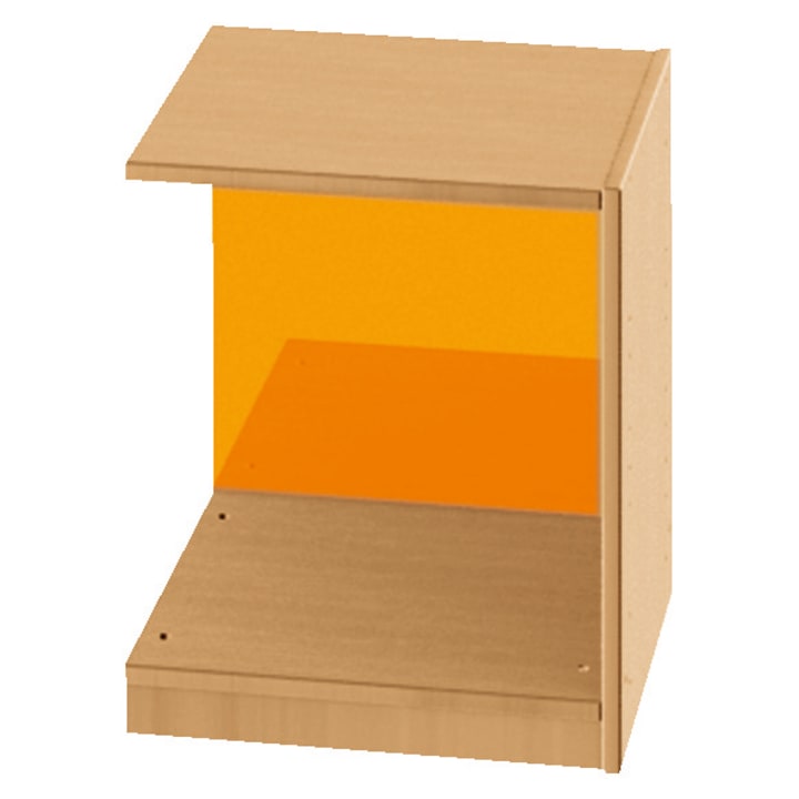 Eine hölzerne kastenähnliche Struktur mit einer offenen Vorderseite und einer leuchtend orangefarbenen Rückwand. Die Oberseite, der Boden und eine Seite sind aus hellem Holz, und an der Bodenplatte sind Schraublöcher sichtbar.